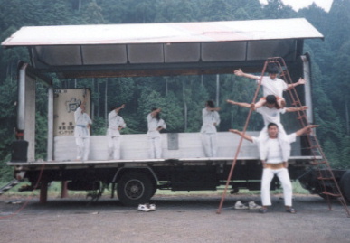 2001.8.26.-10gasshuku.JPG (45463 バイト)