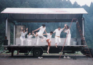 2001.8.26.-12gasshuku.JPG (45030 バイト)