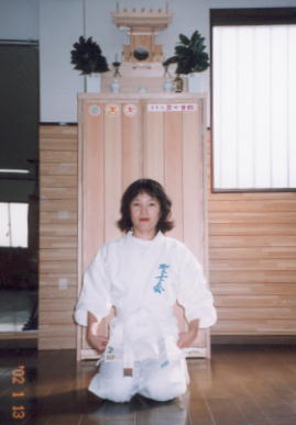 2002.1.13.karate.yumi-10.jpg (14963 バイト)