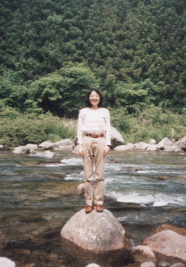 2002.5.23taguchi-yumi1.jpg (65130 バイト)