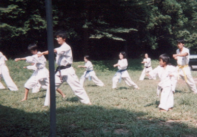 2002.8.25.gassyuku-yumi-5.JPG (61947 バイト)