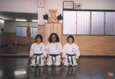 2003.12.12.karate.yumi-4.jpg (39014 oCg)