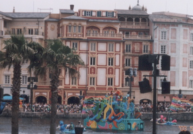 2003.5.25.disneysee.yumi-10.jpg (60138 バイト)