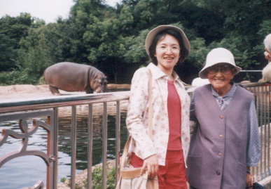 2003.9.23.doubutsuen-2.jpg (58768 バイト)