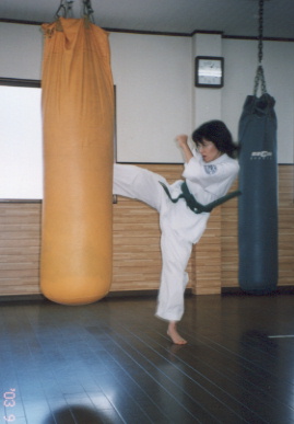 2003.9.7.karate.midoriobi-2.jpg (35906 バイト)