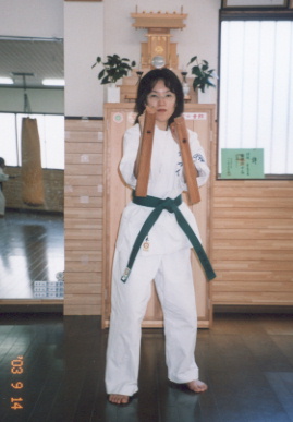 2003.9.7.karate.midoriobi-4.jpg (40797 バイト)