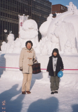 2004.2.5yukimatsuri.yumi-3.jpg (43374 oCg)